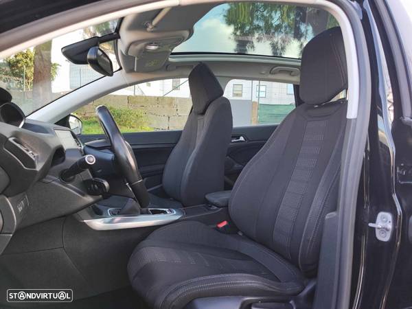 Peugeot 308 1.6 BlueHDi Allure J17 - 24