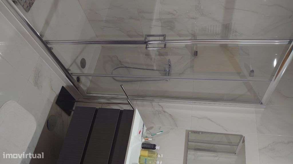 Vendo Apartamento T2 Semi-Novo Excelentes Áreas Centro Póvoa de Varzim-18