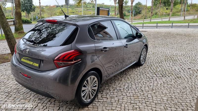 Peugeot 208 1.2 PureTech Style - 6