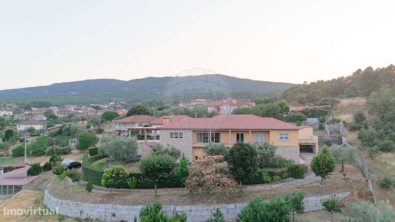 Moradia T4 para venda - Grande imagem: 3/47