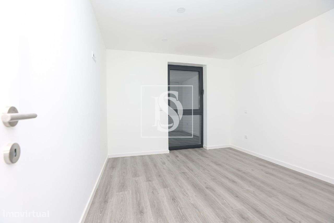 T3 c/ NOVO c/ 115 m² + Lugar de Garagem | Junto ao IPCA-11