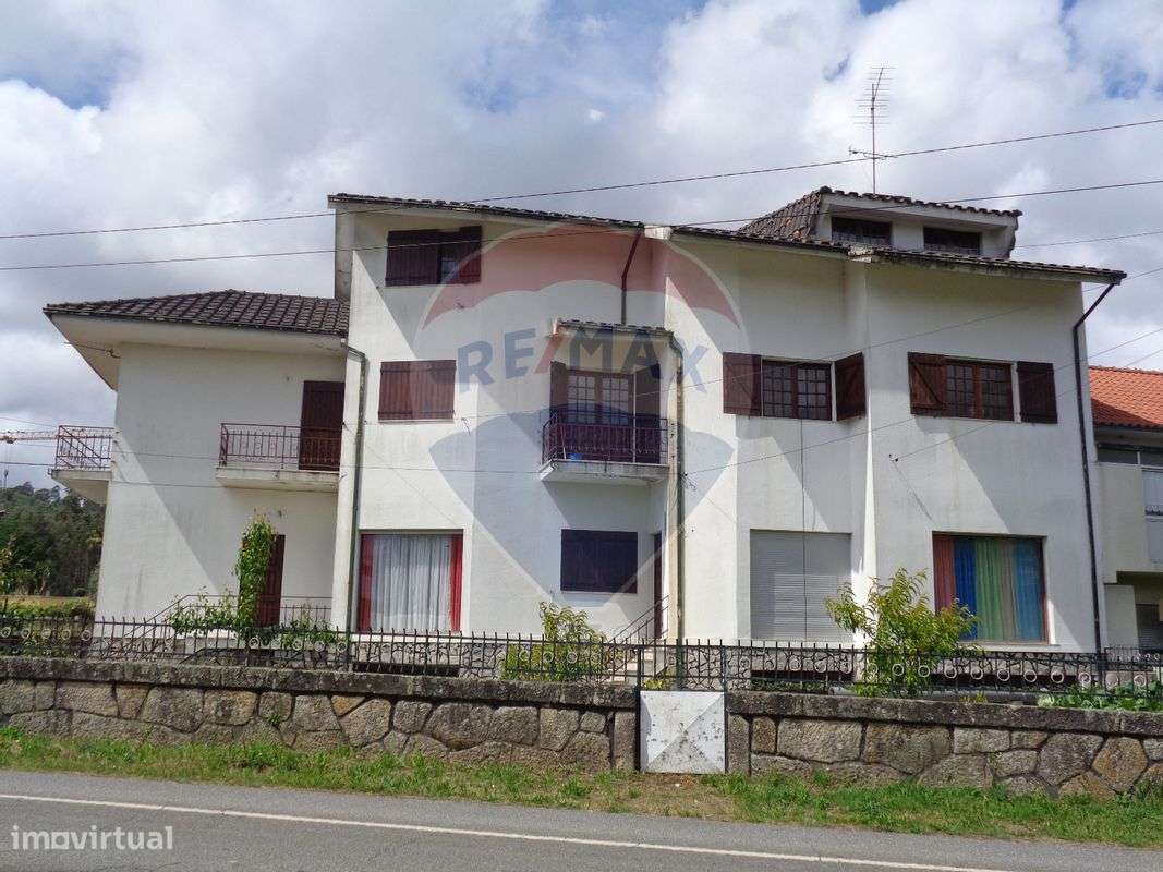 Moradia T6 para venda - Grande imagem: 3/9