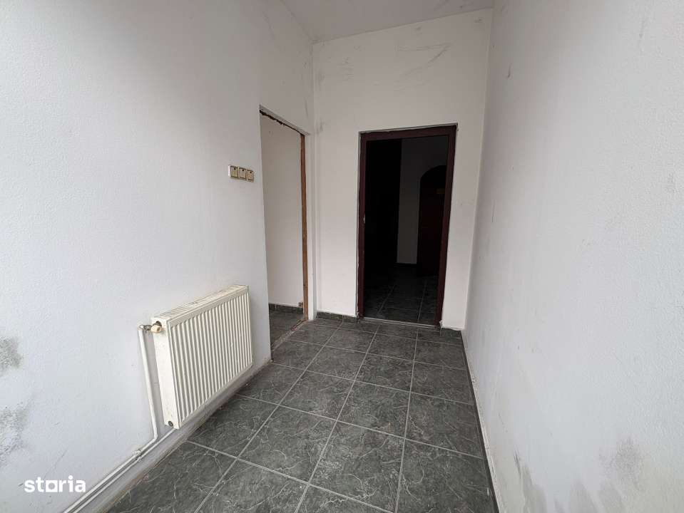 Spatiu comercial, 100 mp, parter, Centrul Vechi al Craiovei - Imagine principală: 2/7