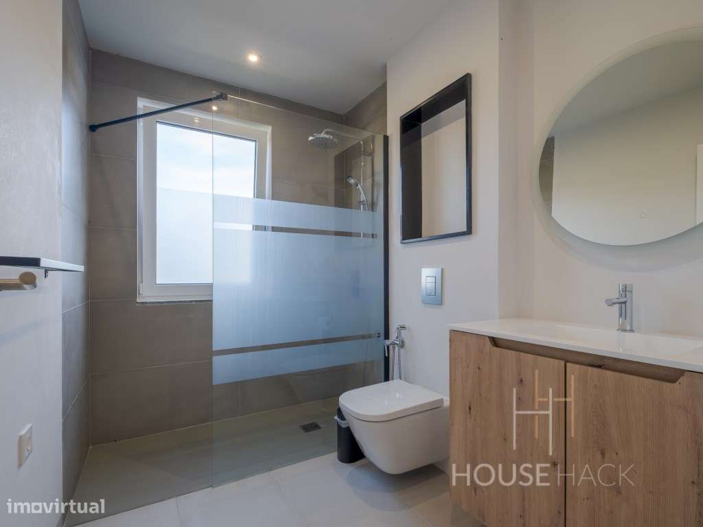 Moradia isolada T6 com Piscina | Aroeira Central | 4 Suites-17