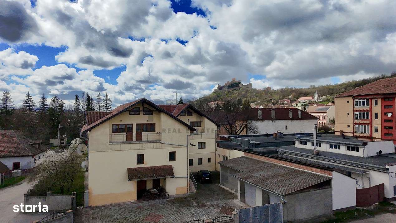 IMOBIL CU MULTIPLE DESTINAȚII - PRETABIL INVESTIȚIE - ORAȘ RUPEA - - Imagine principală: 3/19