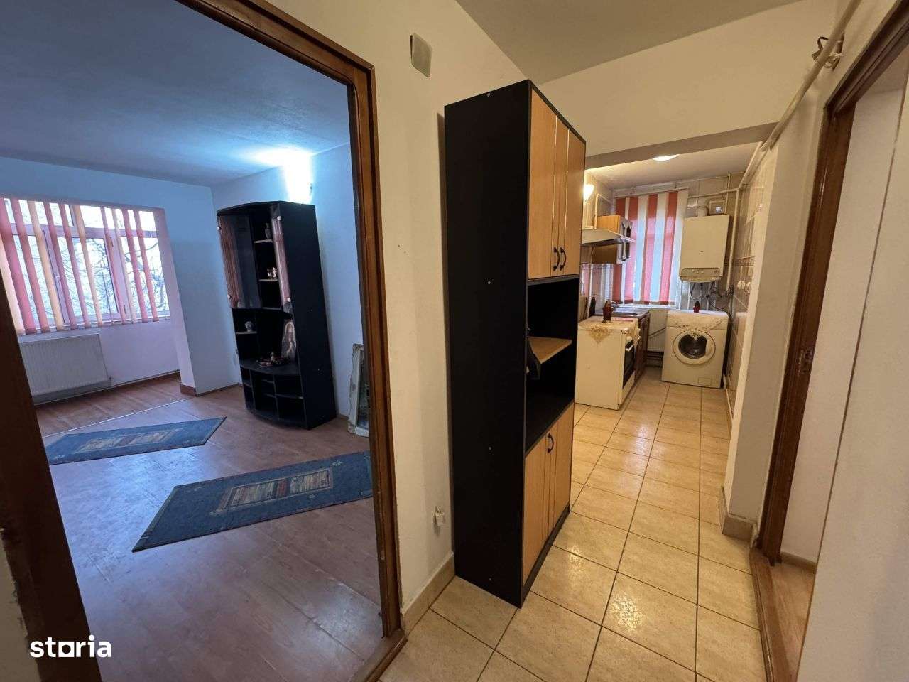 4 cam, etaj 2, 60 mp, bloc caramida, zona centrala Caracal - Imagine principală: 1/20