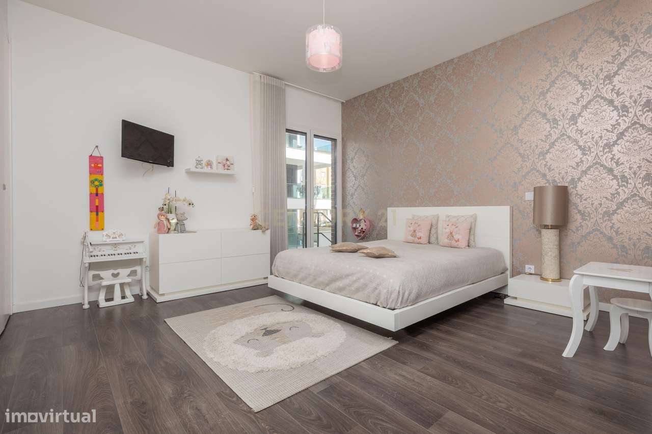 T2 com 2 Suites | Quinta da Boavista | Santo António dos Olivais | Coi-11