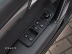 Volkswagen Passat 2.0 TDI DPF Comfortline - 24