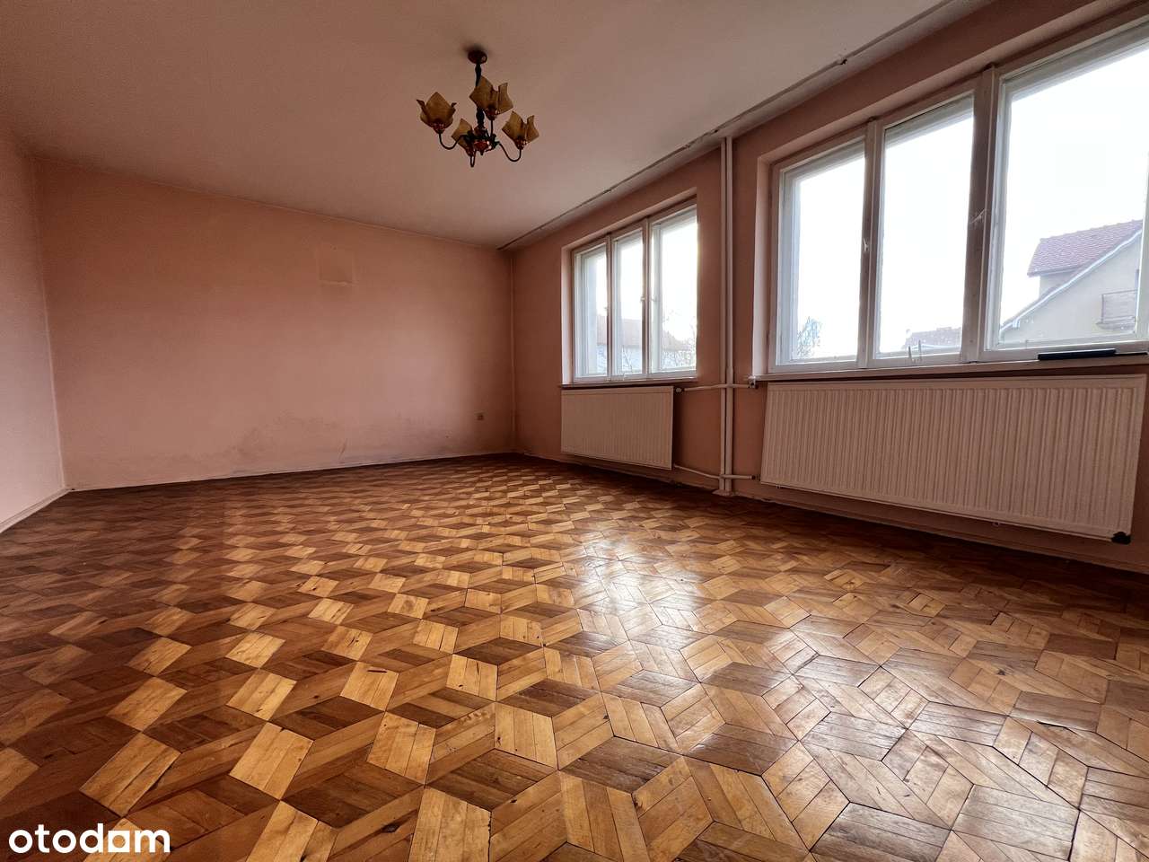 Wolnostojący dom Legnica-0