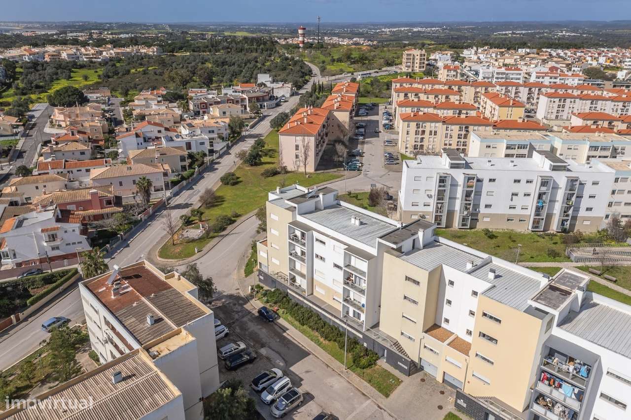 Apartamento T3 com garagem-1