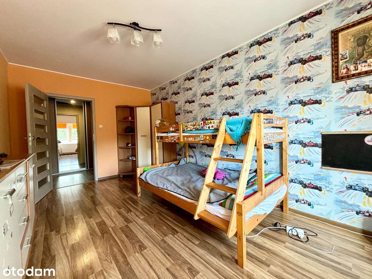 Przestronne mieszkanie + miejsce w hali garażowej-9