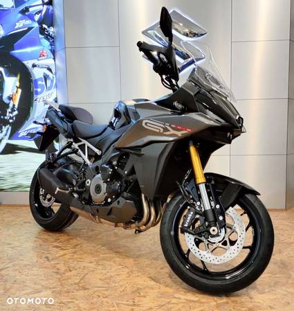 Suzuki GSX - 3