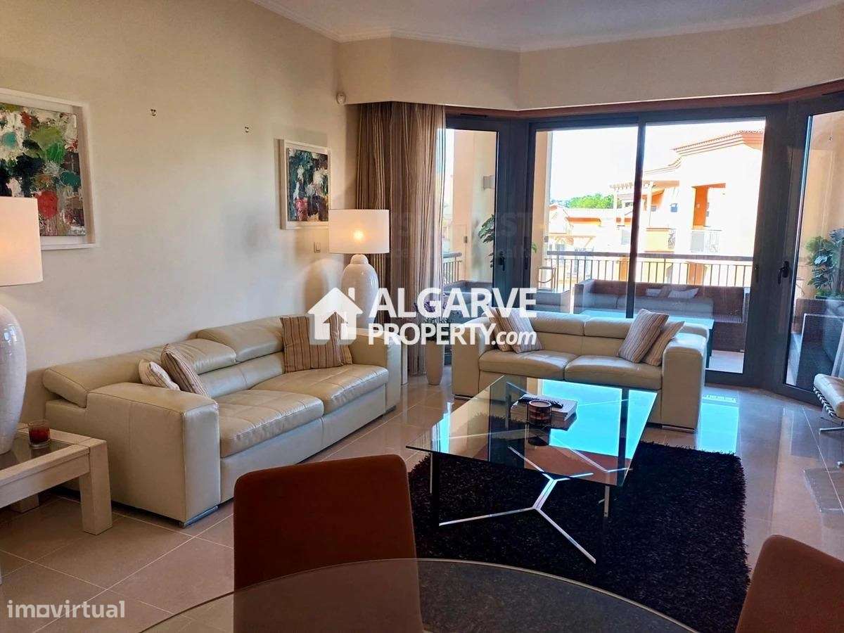 Apartamento T3 de Luxo Junto ao Campo De Golfe Victoria em Vilamoura,-12