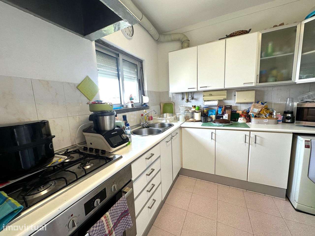 CAPARIDE-Moradia com 3 apartamentos independentes-41