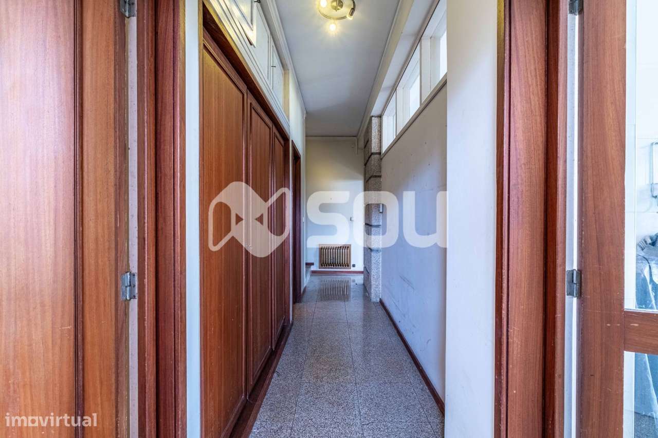 Casa Senhorial T7 num Lote de 3.320m² em Leça do Balio com-15