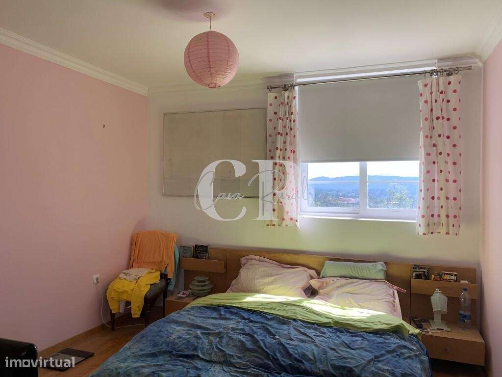 Moradia Geminada Renovada de 3 Quartos em Vila Nova de Poiares - Grande imagem: 4/37