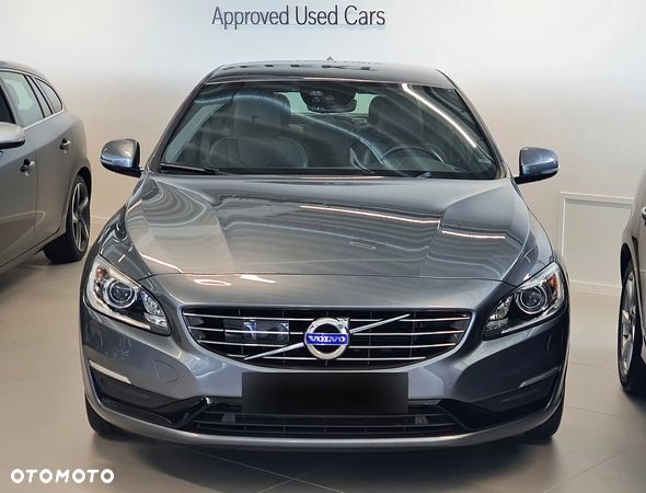 Volvo S60 D5 Drive-E R-Design Momentum - 1