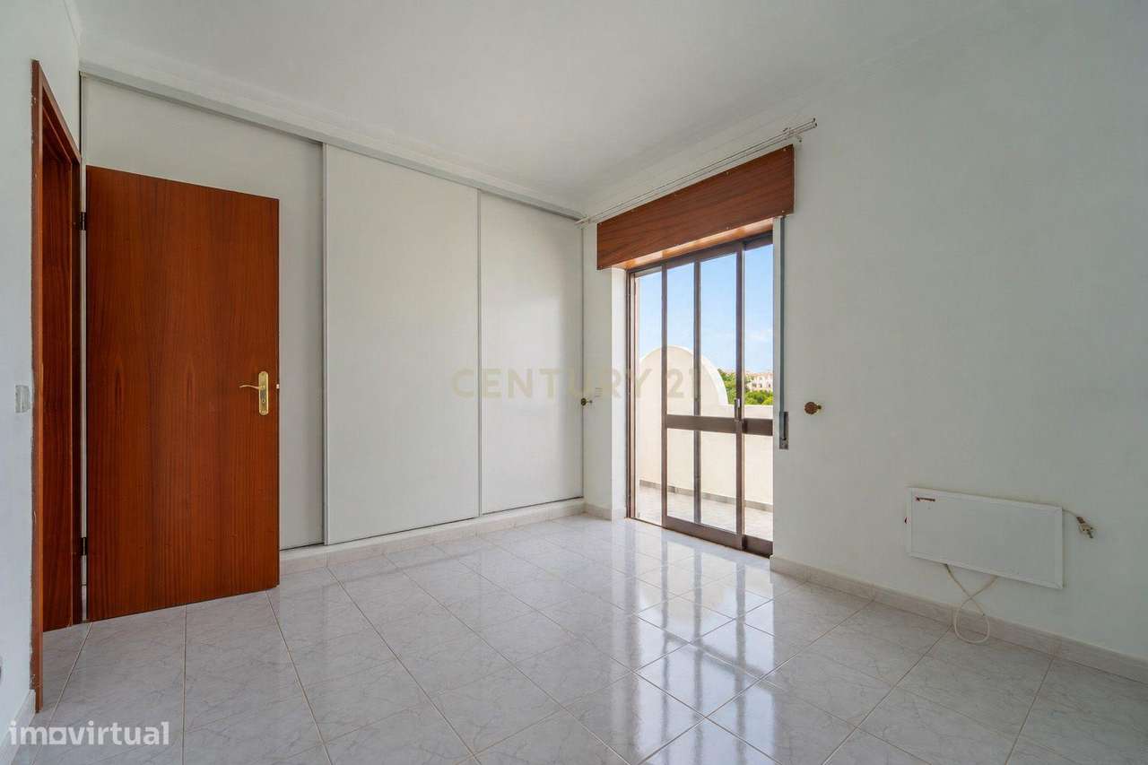 Apartamento T2 em Estômbar, Lagoa - Oportunidade Única!-7