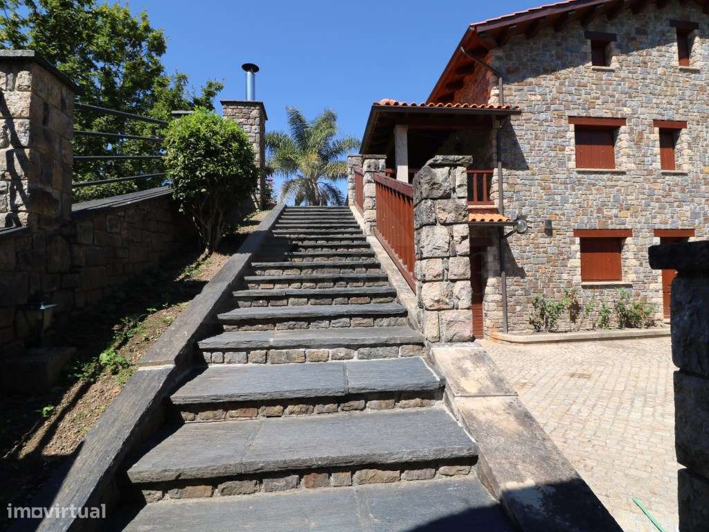 Moradia T8 na Gandra - Grande imagem: 3/29