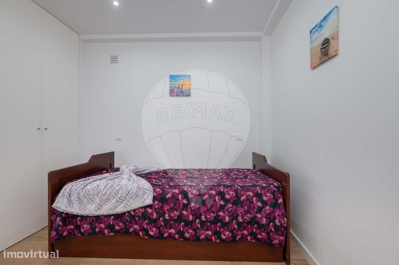 Apartamento T1 + 1 | Nazaré | Perto da Praia-13
