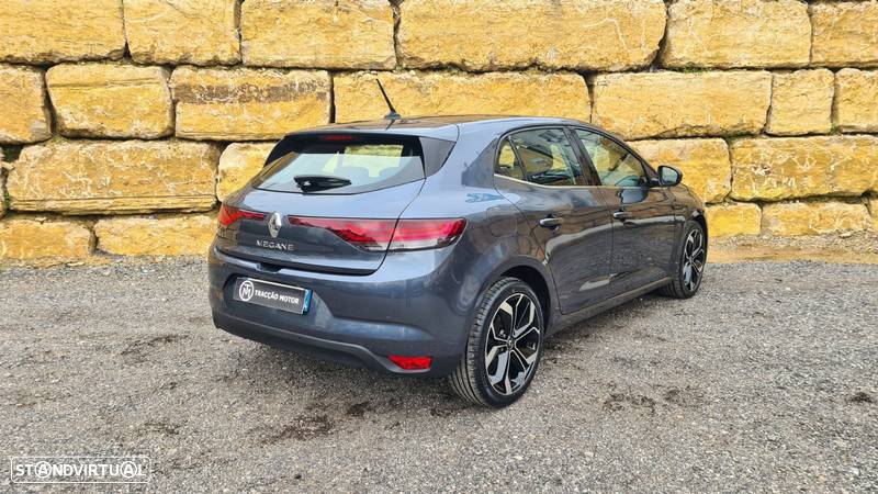 Renault Mégane 1.5 Blue dCi Intens EDC - 2