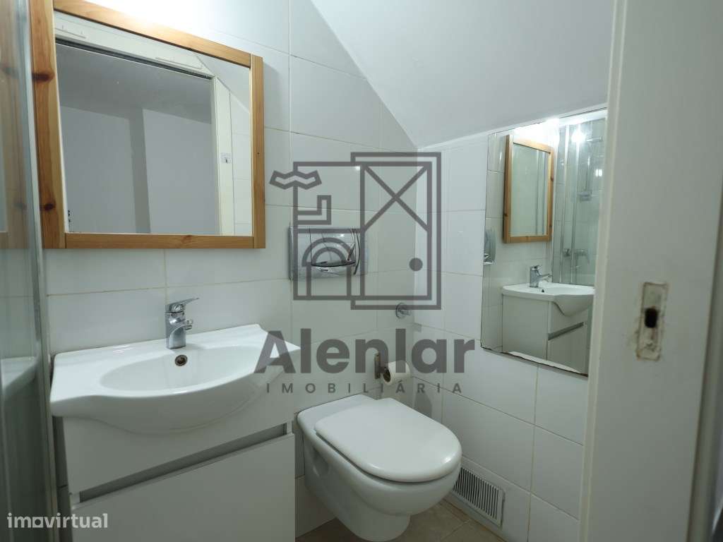 Moradia T5 no Centro de Vila Franca de Xira-9
