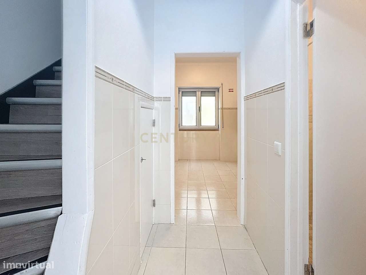 Apartamento T1 a poucos metros da praia - Grande imagem: 4/13