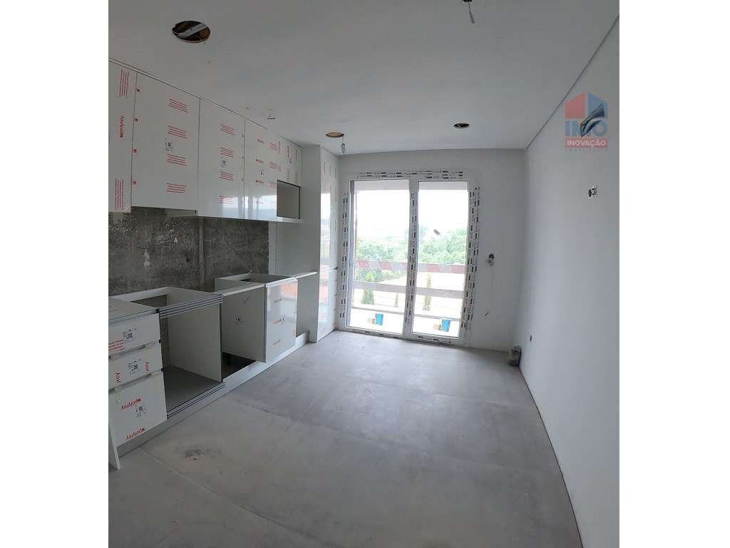 APARTAMENTO T3 NOVO | CONDOMÍNIO FECHADO | 2 GARAGENS | VISTA MAGNÍ...-5