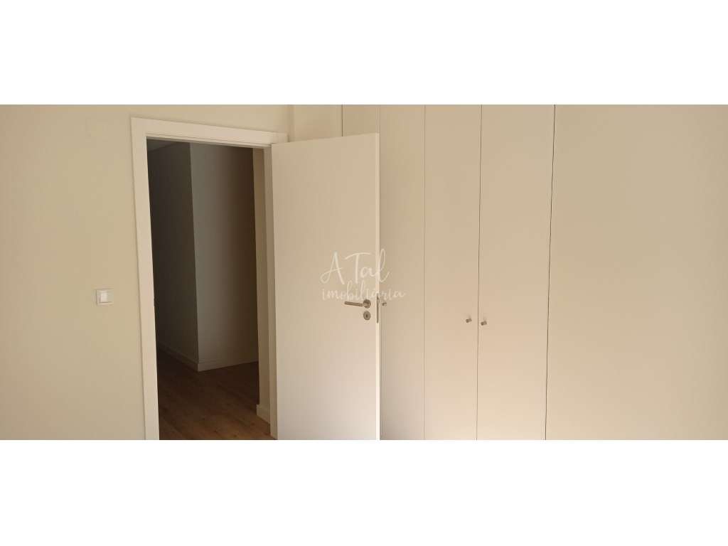 Apartamento T2 Moscavide praticamente novo, 3 parqueamentos e arrec... - Grande imagem: 5/17
