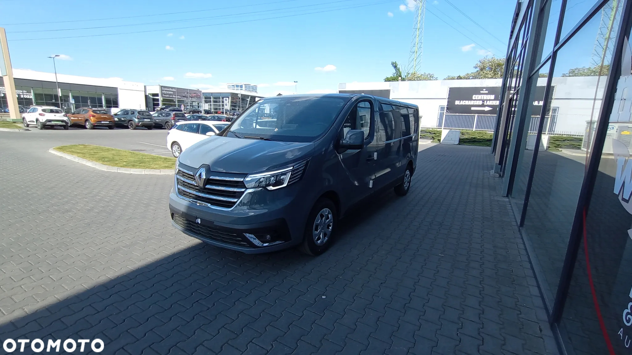 Renault TRAFIC - 2