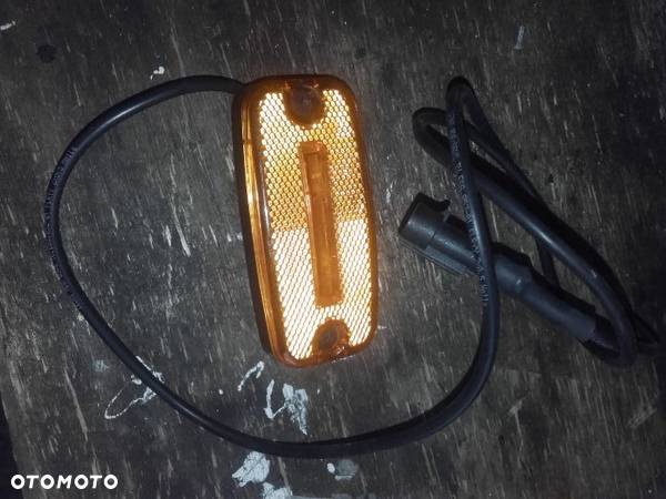 lampa lampka obrysowa obrysowka daf xf106  odblask - 3