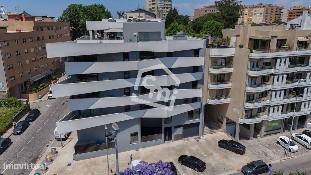 T1+1 Duplex com Terraço | Edifício de 2023 | Metro Parque Real-17