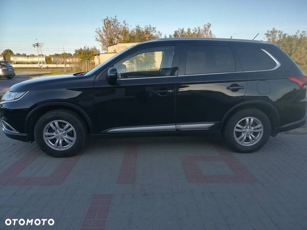 Mitsubishi Outlander - 4