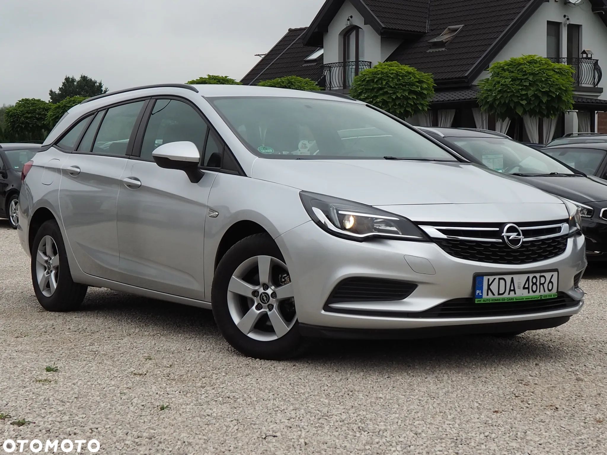 Opel Astra V 1.6 CDTI Essentia S&S - 1