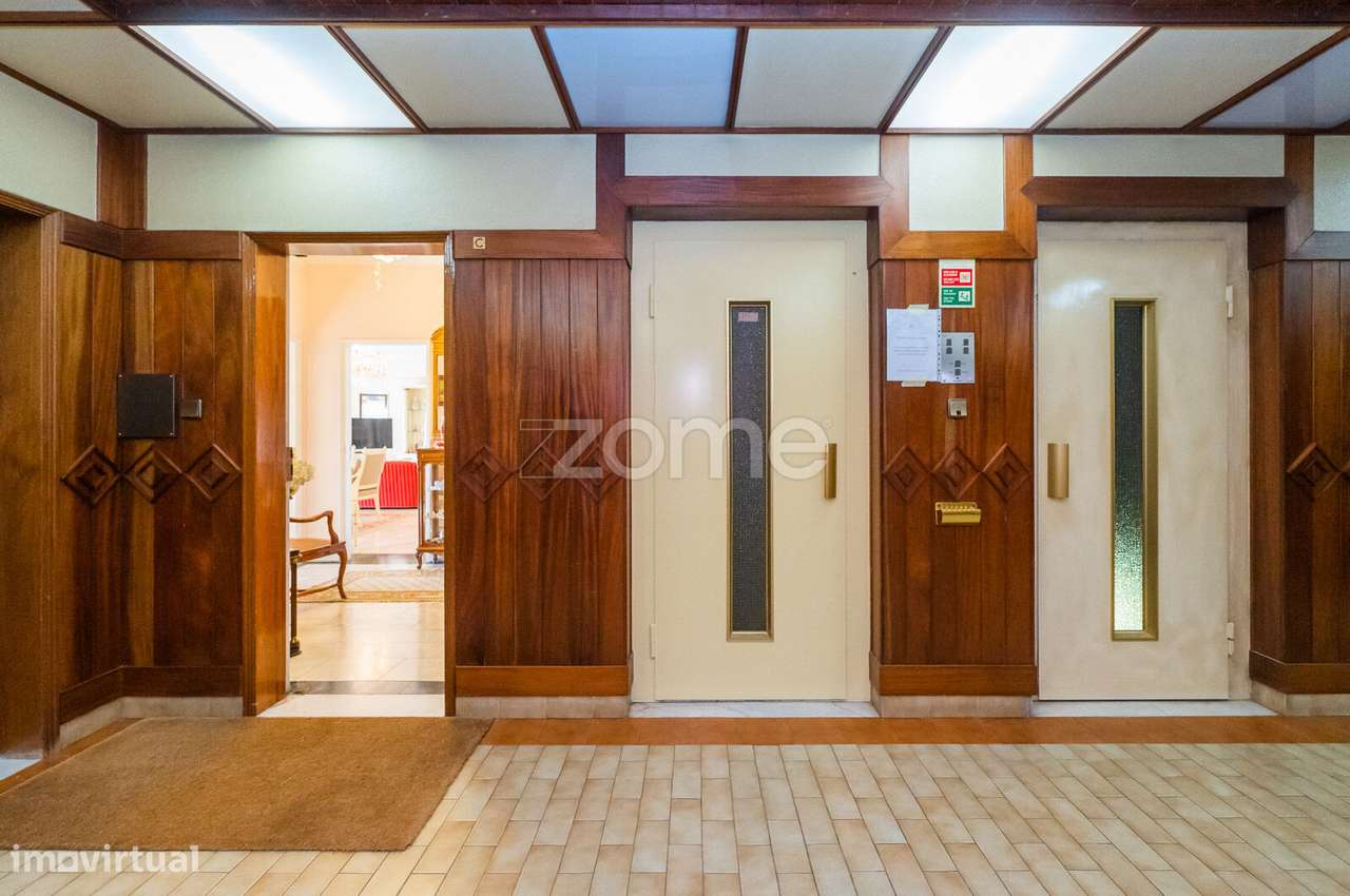 Apartamento T3 de Luxo c/ Vista Panorâmica Exclusiva - Laranjeiras-6