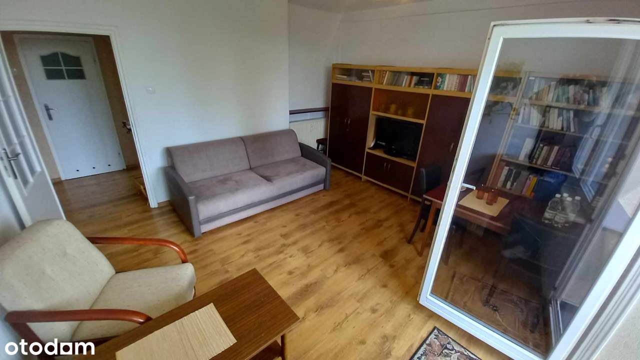 Komfortowe 37m² z balkonem na Osiedlu Tysiąclecia do remontu-0