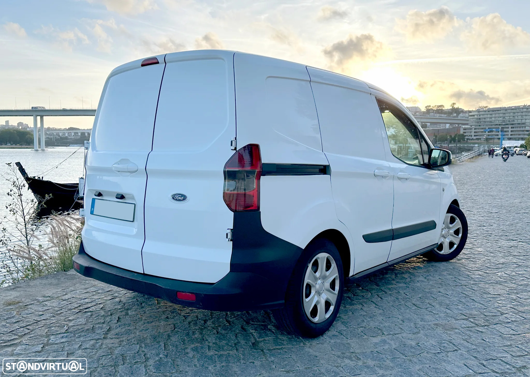 Ford Tourneo Courier 1.6 TDCi Titanium - 6