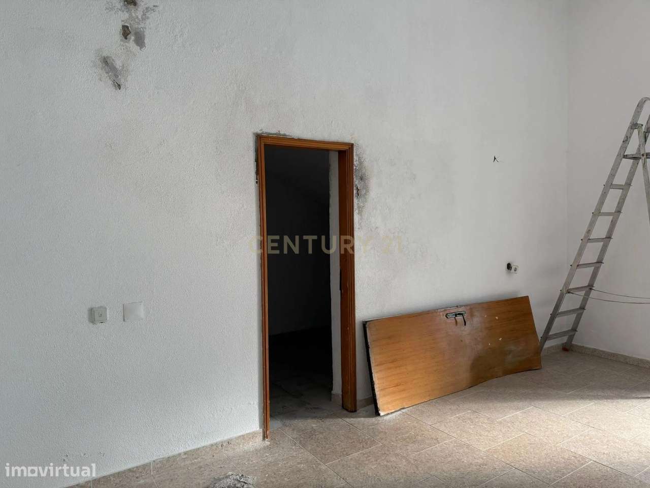 ESPAÇO COMERCIAL EM VALEJAS - BARCARENA - Grande imagem: 5/8