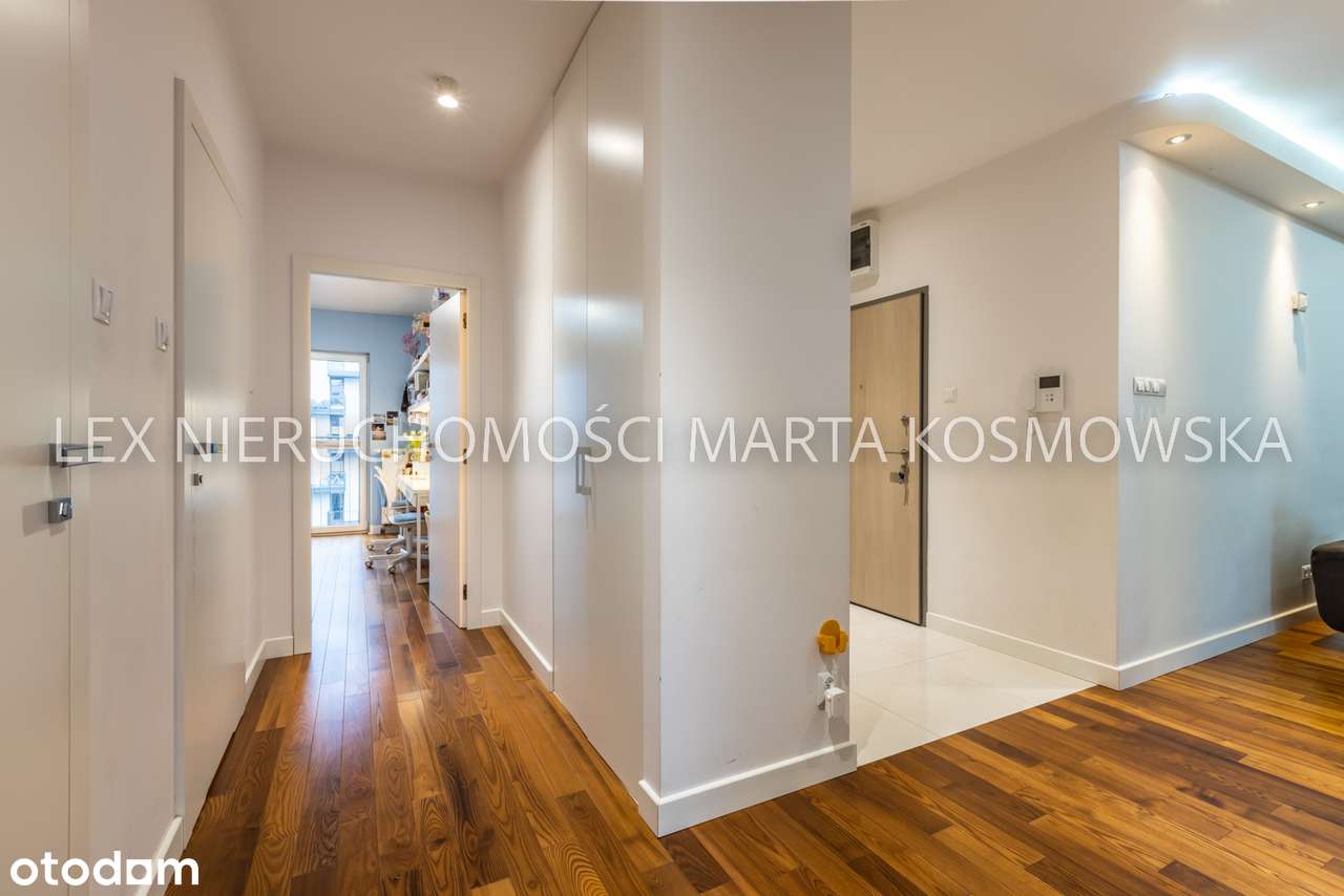 Włochy ul. Instalatorów, 4 pok. duży balkon, piwnica, garaż-12