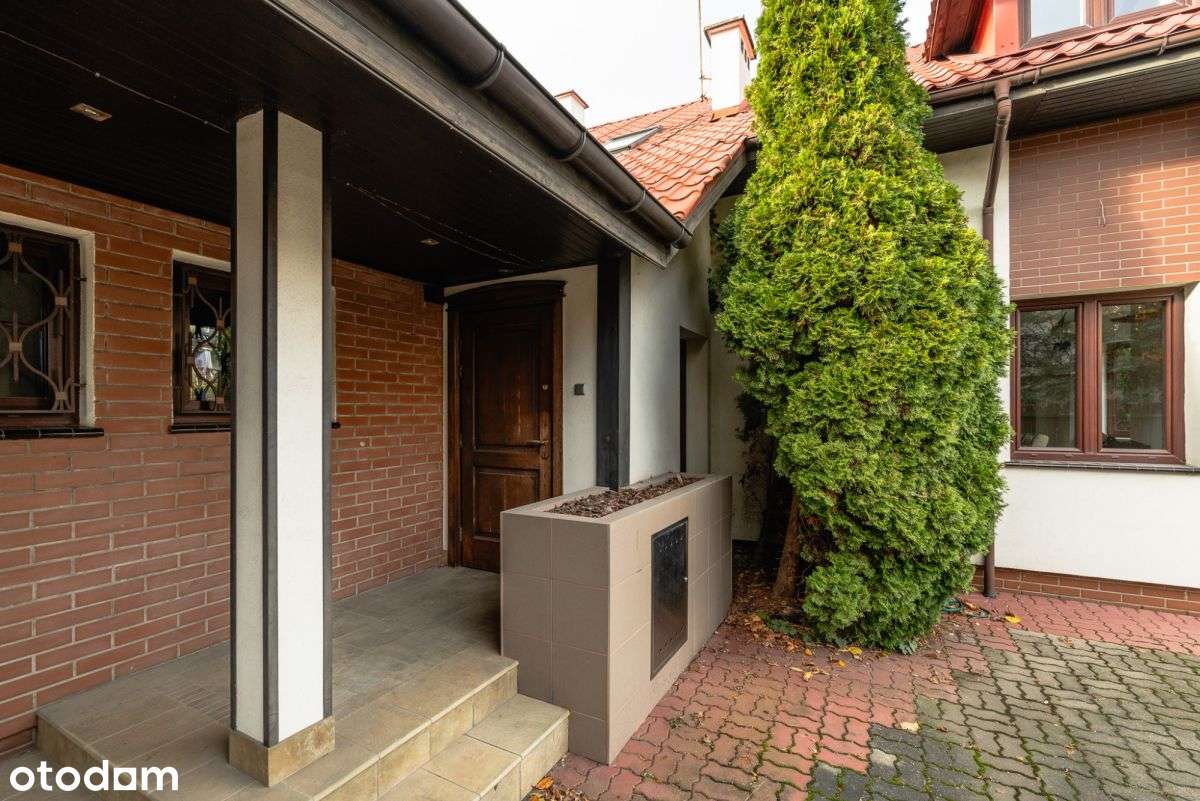 Przestronny i klimatyczny dom w spokojnej okolicy-3