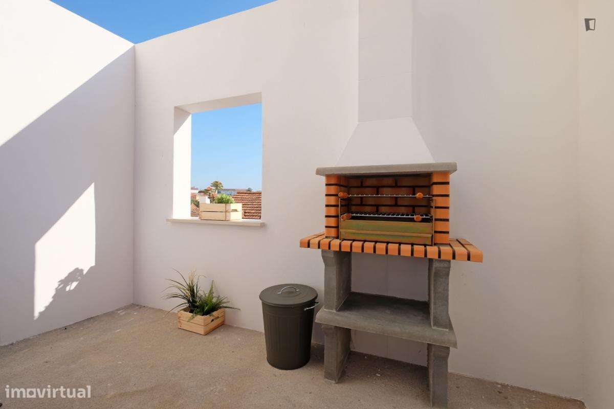 Estúdio - localizado em Montes Claros Coimbra - Grande imagem: 4/9