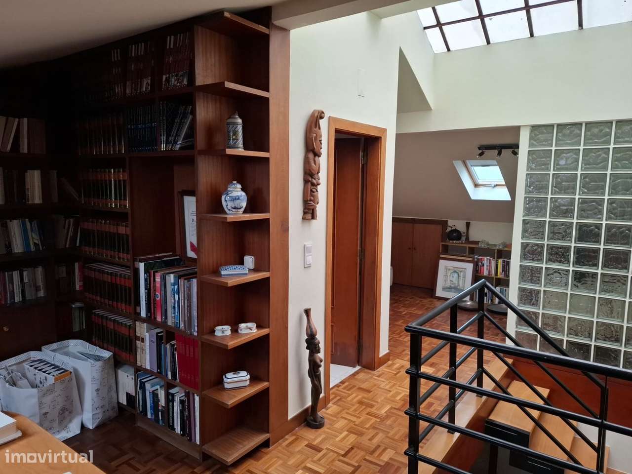 Apartamento Triplex com 3 quartos e 4 WC de sonho em Lisboa-14
