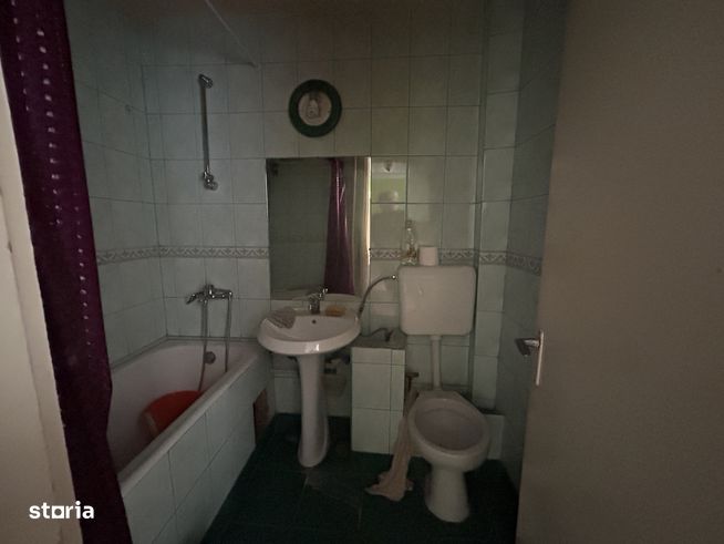 Vand apart.2 cam.Romanilor,et.4/4,cu gaz introdus-10