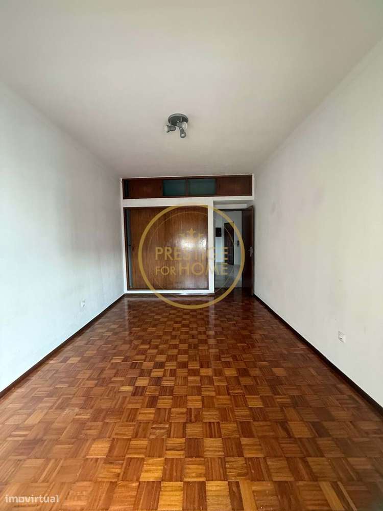 Apartamento luminoso T2 com vista mar e Serra-11