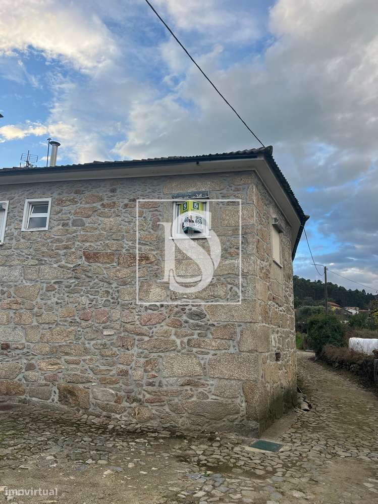 Moradia em Pedra / Casa de Campo inserida num lote de 6000m2-20