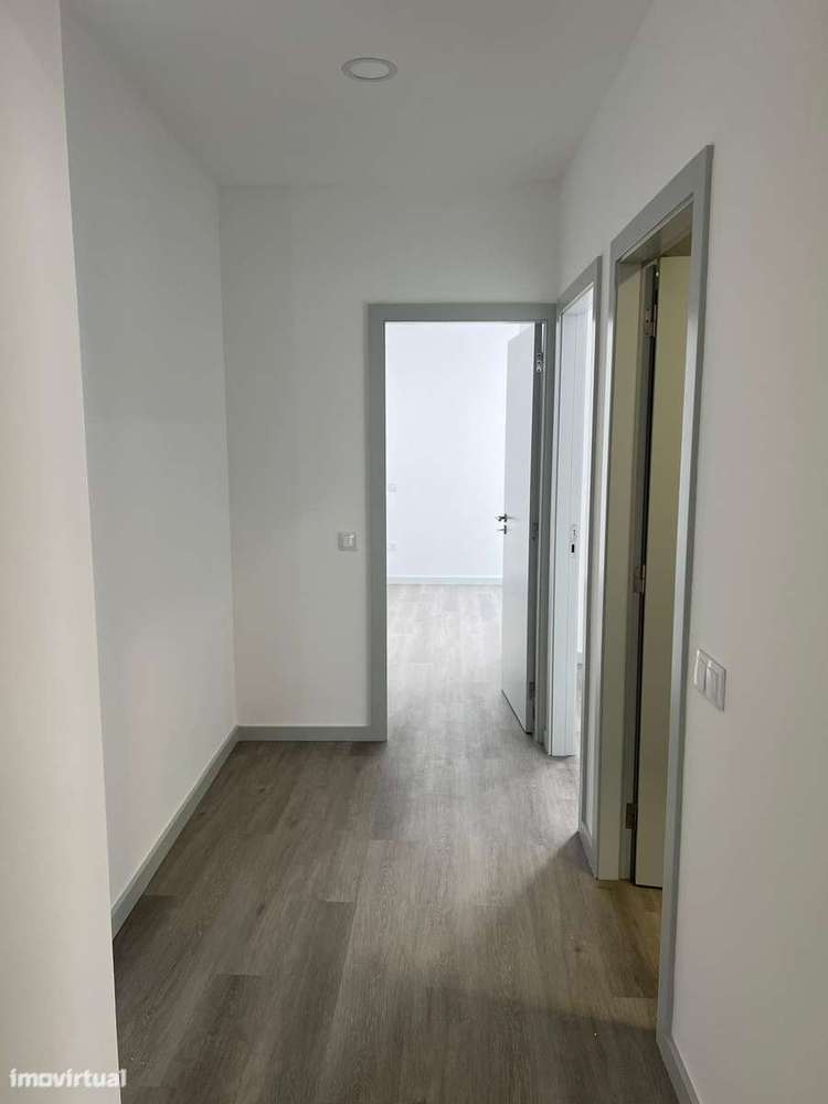 T2 R/C Moradia Nova - Grande imagem: 4/30