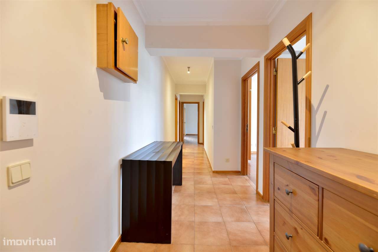 Apartamento para arrendamento nas Varandas De Cascais - Grande imagem: 2/26