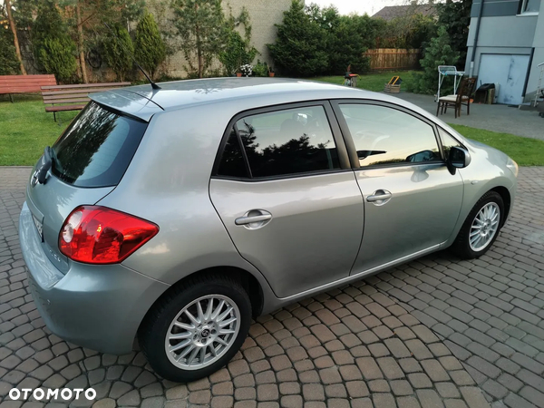 Toyota Auris 2.0 D-4D Life - 17