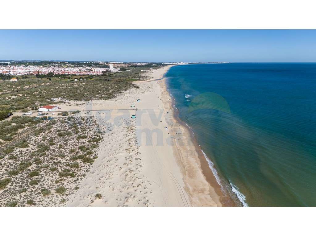 Moradia geminada T3 com Piscina Privada e Garagem - Praia da Lota-31