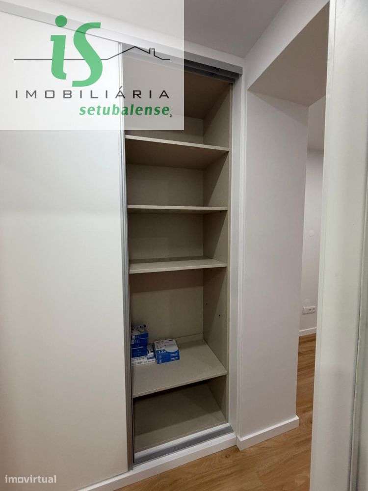 MORADIA PARA VENDA NO BAIRRO DA CONCEIÇÃO EM SETÚBAL-18
